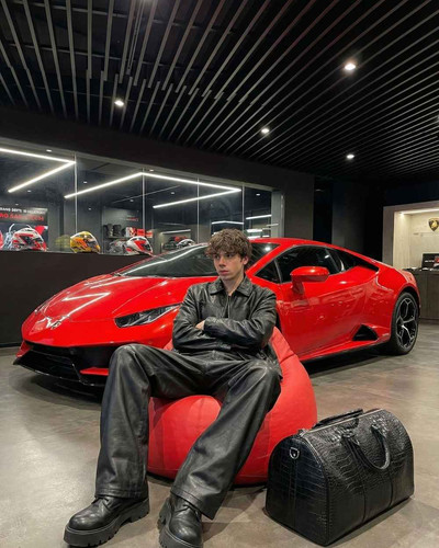 PROMPT RED GARAGE.jpg