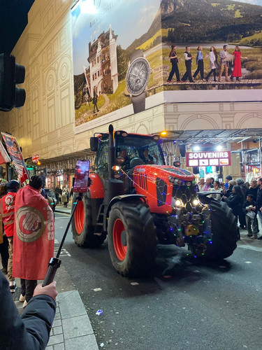 G71 Q1KW0AEwO4u?format=jpg.jpg