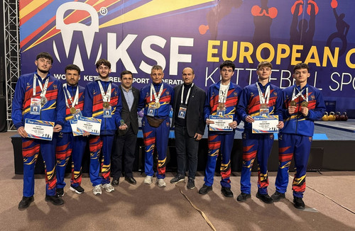 Kettlebell Moldova Team Photo 01 Open European Championship Chisinau Arena Moldova Facebook 09 Dec 2.jpg