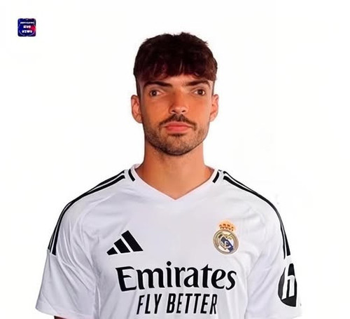 seedream 0 1765469454337.jpg