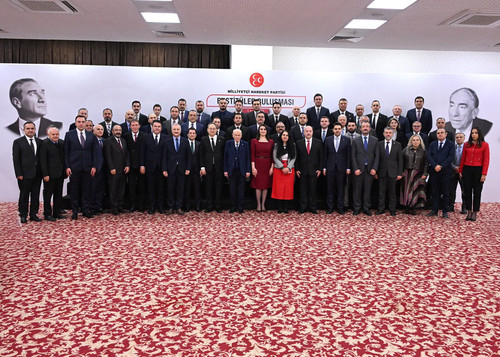 G7v60w5WQAAptzf.jpg