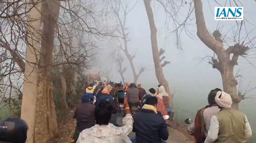 7KZZGilL6Sou4dW .jpg