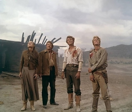 Burt Lancaster, Audrey Hepburn, Audie Murphy y Doug McClure.jpg