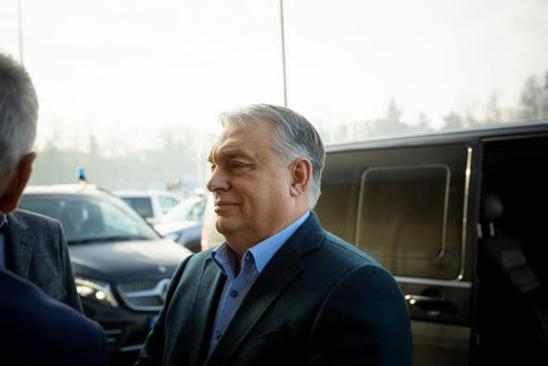 621421681 122161016774789397 4743437302093701480 n.jpg?stp=dst jpg s590x590 tt6& nc cat=101&ccb=1 7&.jpg