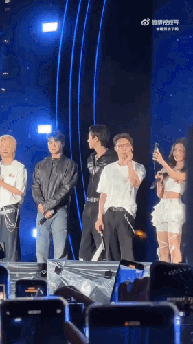 5250646697839147 weibo.gif