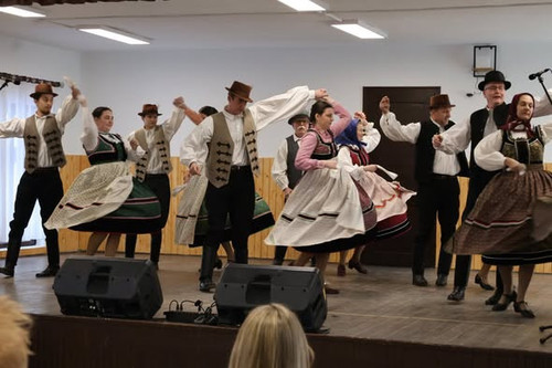 617577308 1354899349775601 513117490542439816 n.jpg?stp=dst jpg s590x590 tt6& nc cat=108&ccb=1 7& nc.jpg