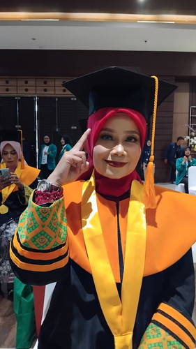 foto wisuda 2.jpg