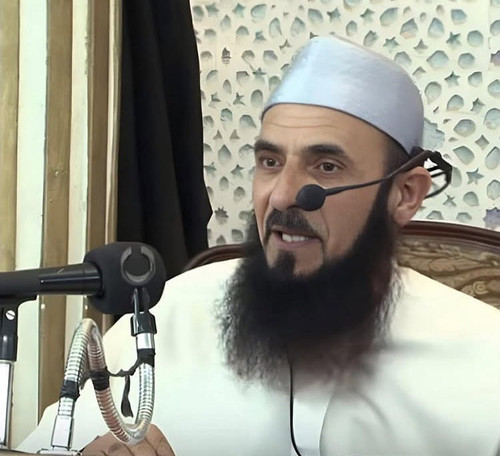 G aQDuKawAAa2FL.jpg