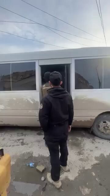 7aez87SQhYiW9HbM.jpg