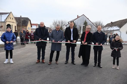 618484124 1355000473098822 1659338802997256949 n.jpg?stp=dst jpg s590x590 tt6& nc cat=100&ccb=1 7& n.jpg