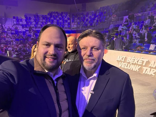 620042560 1410660433786203 8861317855392355252 n.jpg?stp=cp6 dst jpg s590x590 tt6& nc cat=111&ccb=1 .jpg