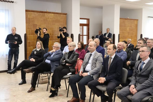 616740524 1261994862409494 2568562484494585031 n.jpg?stp=dst jpg s590x590 tt6& nc cat=109&ccb=1 7& n.jpg
