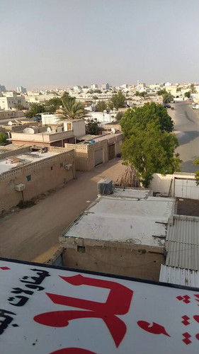DHuRSWWXOM39irmx.jpg