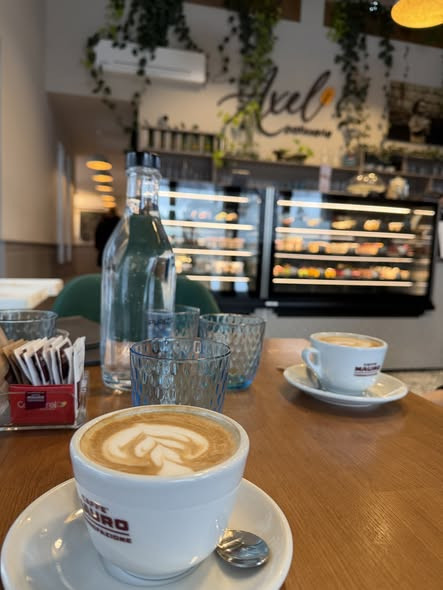 619994386 1406972998106341 5014168641335386392 n.jpg?stp=cp6 dst jpg s590x590 tt6& nc cat=111&ccb=1 .jpg