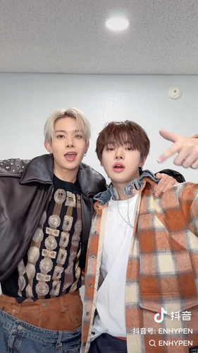 08B25387 79A3 4CE7 A1DF 4529C2BBB298.png