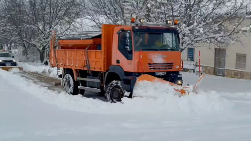 QKb2m0o8Wkz Dlfk.jpg