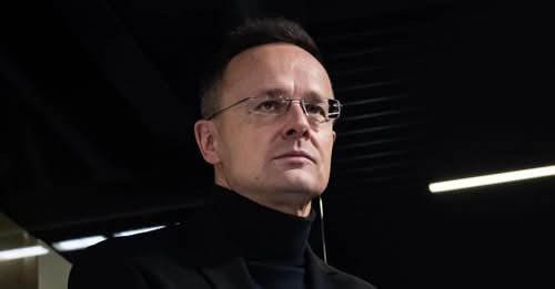 718284817823076120?url=https%3A%2F%2Fvadhajtasok.b cdn.net%2Fphotos%2Fshares%2Fszijjarto 1769261355..jpg