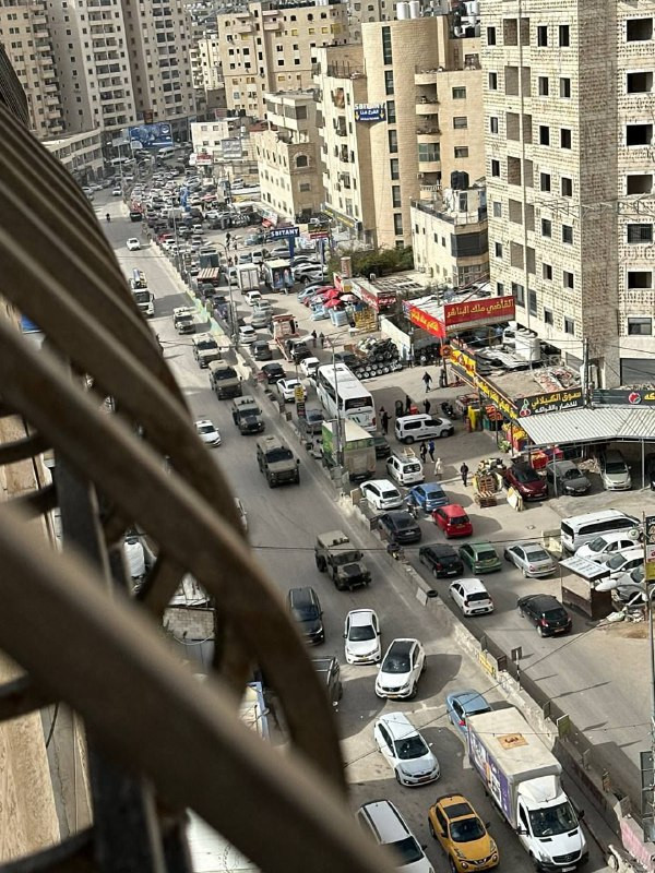 من اقتحام آليات الاحتلال لبلدة كفر عقب شمال القدس المحتلة....