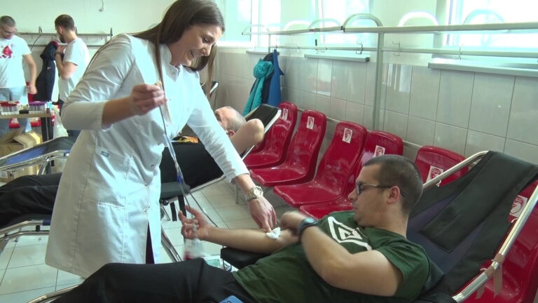 Navijači Radničkog pokazali veliko srce: Ponovo organizovana uspešna akcija dobrovoljnog davanja krvi