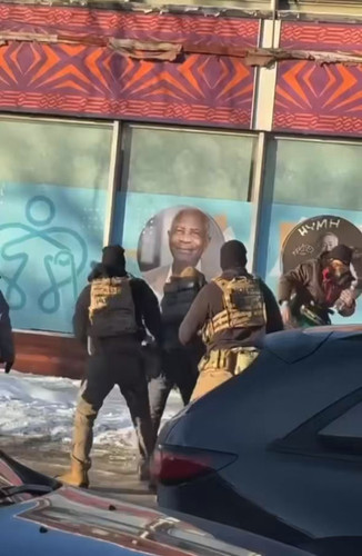 gnNzNLo5cLv5VRgn.jpg