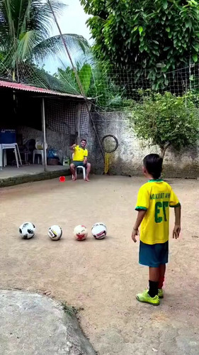 2iXOo Pr4def4DYV.jpg