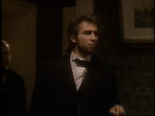 cap Lincoln 1988 NTSC DVD5 00 14 45 03.png