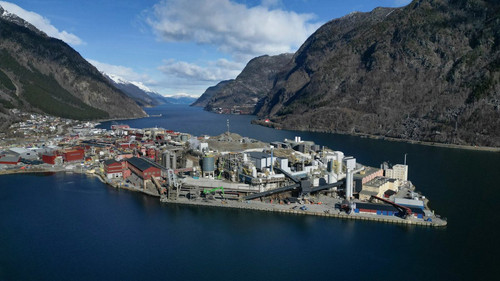 G bFrO WEAARQTx?format=jpg.jpg