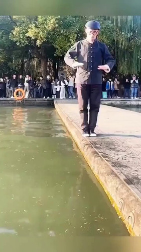 OqIZFp2ih61UdQLb.jpg