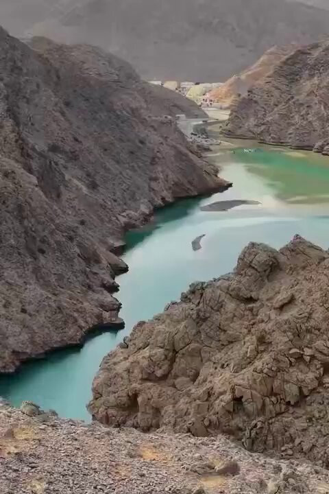 3HYZYjssj los4iW.jpg