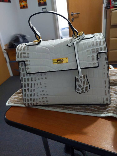 7e3828cdae7e.jpg