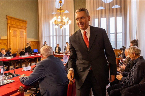 G auPH2XIAAHr7O?format=jpg.jpg