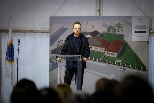 618701646 1463017495834574 5906219846985111429 n.jpg?stp=dst jpg s590x590 tt6& nc cat=111&ccb=1 7& n.jpg