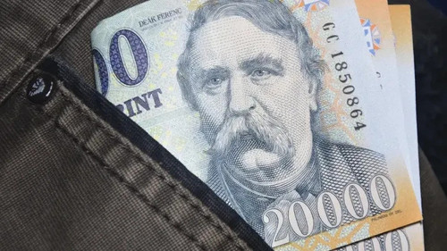 G aEWAybAAABEVN.jpg