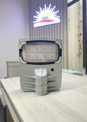 den duong streetlight led philips inside ctl321avo led120 cw 100w 12000lm 220 240v ip66 ik08 (1).jpg