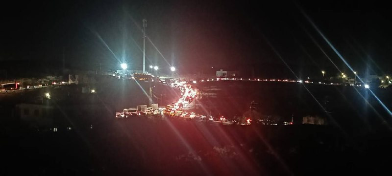 قوات الاحتلال تقتحم جسر عطارة شمال رام الله وتحتجز المركبات عليه....