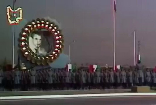 TGUippxLzcy L0HX.jpg