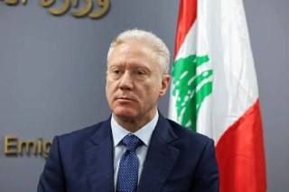 قال وزير الخارجية اللبناني إن تحذيرات من جهات عربية ودولية وصلت بشأن استعداد إسرائيل لعملية عسكرية واسعة ضد لبنان. وأكد أن لبنان يكثف اتصالاته الدبلوم...