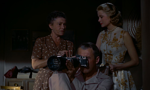 Rear.Window.1954.2160p.UHD.BluRay.CZ EN.DTS HD.MA.2.0.HDR.x265 E.mkv 20251212 094511.221.jpg