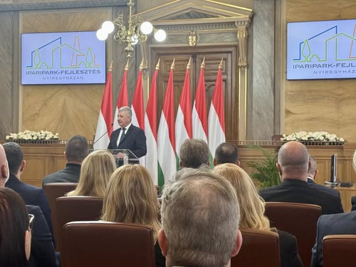 615709919 1423128199260710 7387778120237774842 n.jpg?stp=cp6 dst jpg s590x590 tt6& nc cat=100&ccb=1 .jpg