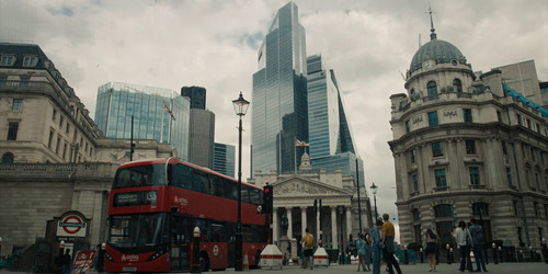 Industry.S03E01.Il.Mattino.ha.LOro.Bocca.2160p.MAX.WEB DL.CZ EN.DD+5.1.Atmos.DoVi.HDR.H.265 FLUX.mkv