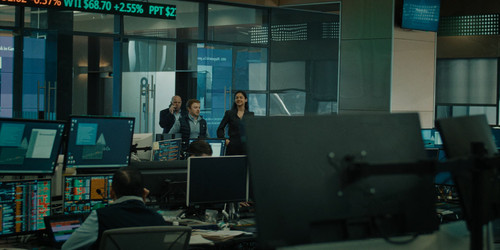 Industry.S03E01.Il.Mattino.ha.LOro.Bocca.2160p.MAX.WEB DL.CZ EN.DD+5.1.Atmos.DoVi.HDR.H.265 FLUX.mkv