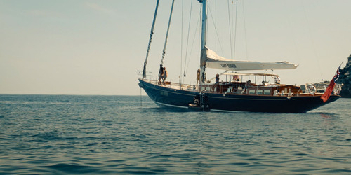 Industry.S03E01.Il.Mattino.ha.LOro.Bocca.2160p.MAX.WEB DL.CZ EN.DD+5.1.Atmos.DoVi.HDR.H.265 FLUX.mkv