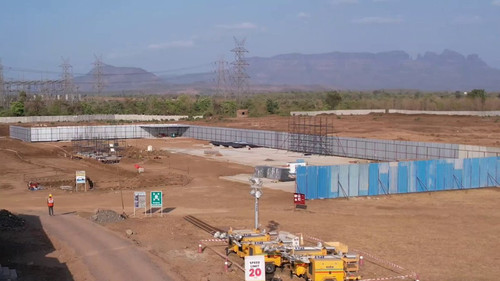 Fr8 86hfVmOyE142.jpg