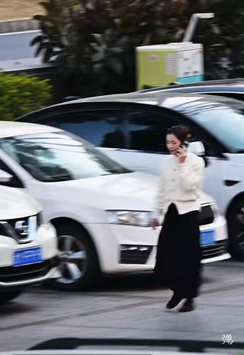 VUclqeR oyuoPx5C.jpg