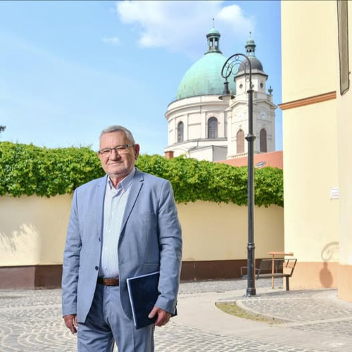 615219107 1274904314449978 1735969977817664074 n.jpg?stp=dst jpg p526x296 tt6& nc cat=111&ccb=1 7& n.jpg