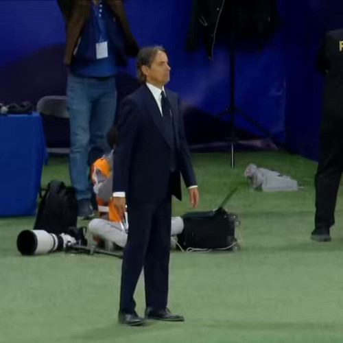 qkH HdVsObardYXO.jpg