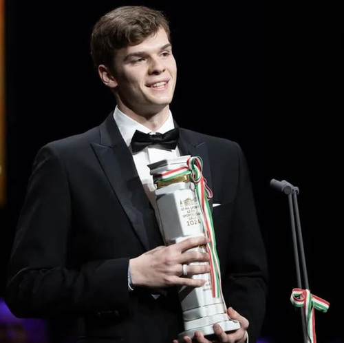 615736920 1428900135908099 567704071990383754 n.jpg?stp=dst jpg s590x590 tt6& nc cat=110&ccb=1 7& nc.jpg