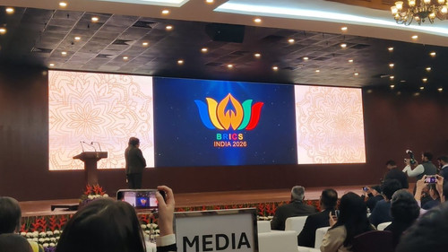 G hbVQ4bYAEmOrH?format=jpg.jpg