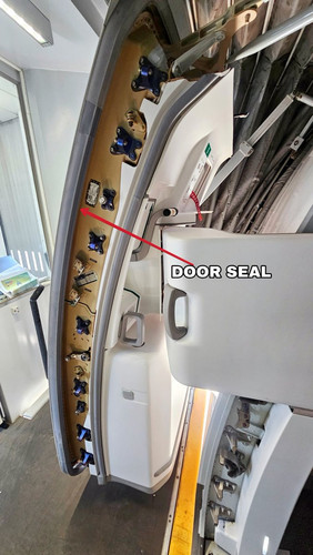 G hkX0zbQAEBHx5?format=jpg.jpg