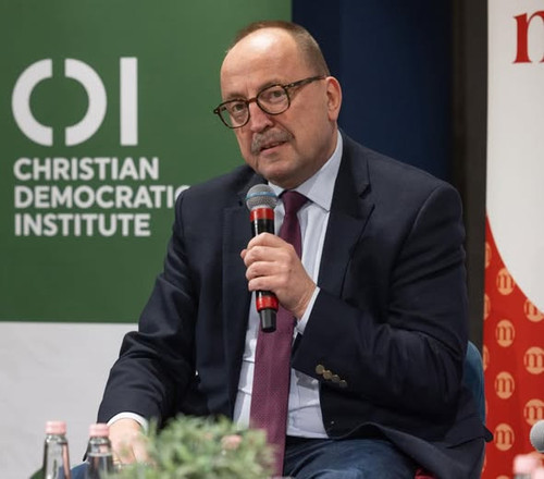 615732324 1252511420026223 4369966450591182836 n.jpg?stp=dst jpg s590x590 tt6& nc cat=102&ccb=1 7& n.jpg